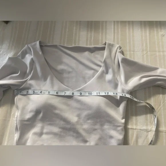 Gilly Hicks Recharge Light Gray Active Recharge square neckline cropped top yoga - Picture 7 of 7